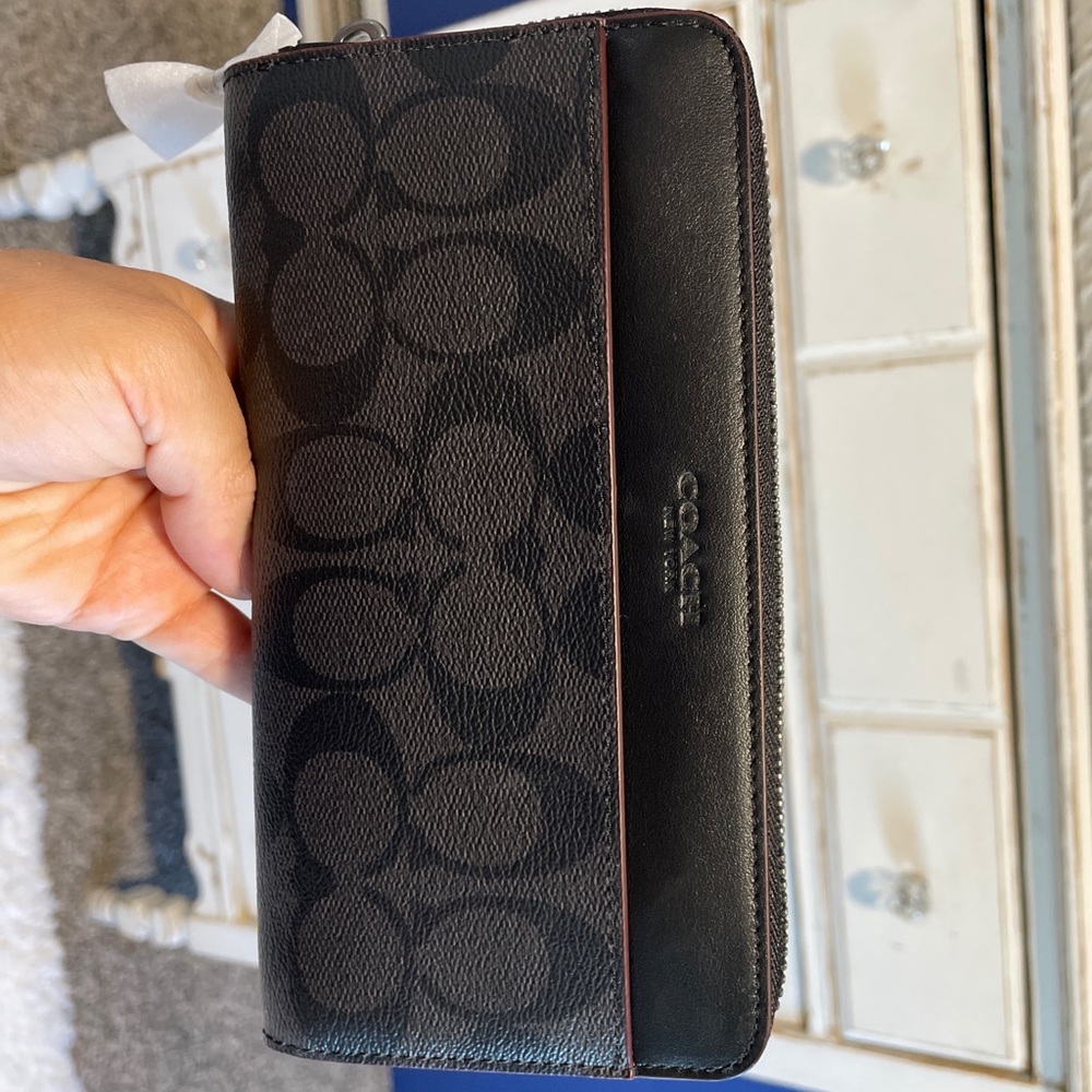 coach wallet accordion sig